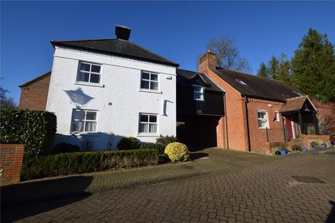 3 bedroom retirement property for sale, Cromwell Gardens, Steeple Drive, Alton, Hampshire, GU34