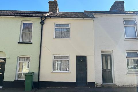 2 bedroom terraced house to rent, Bassett Road, Sittingbourne ME10