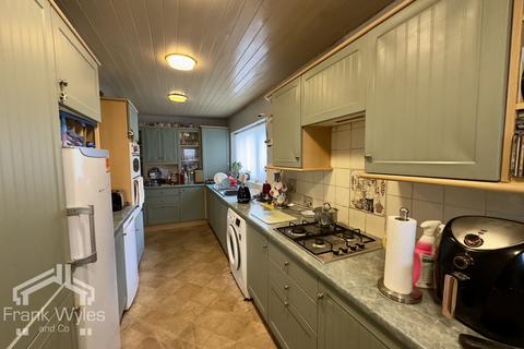 3 bedroom bungalow for sale, Blackpool Road North, Lytham St. Annes, Lancashire