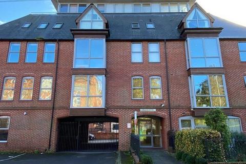 2 bedroom flat to rent, PELICAN HOUSE, NEWBURY RG14