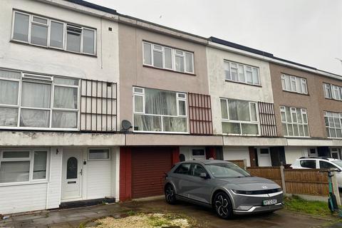 4 bedroom terraced house for sale, Belstedes, Basildon