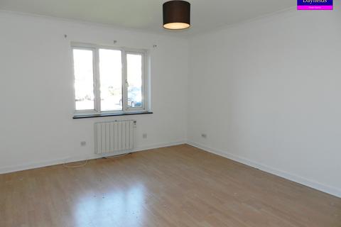 Studio to rent, Park Road, Barnet EN4