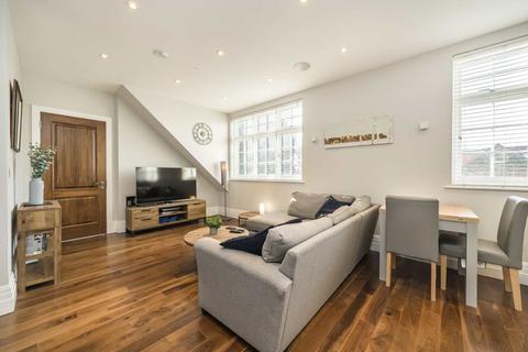 2 bedroom flat for sale, Hart Grove, London W5