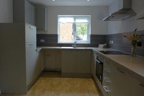 3 bedroom terraced house to rent, Maslen Place, Halesowen