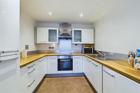 2 bedroom flat to rent, Oceanis Apartments 19 Seagull Lane, London, E16 1BY