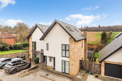 4 bedroom semi-detached house for sale, Oakwood View, The Shrave, Four Marks, Alton