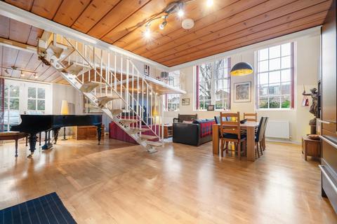 Flat 3, Alpha House, 4 Beta Place, London, SW4 7QN