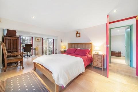 Flat 3, Alpha House, 4 Beta Place, London, SW4 7QN