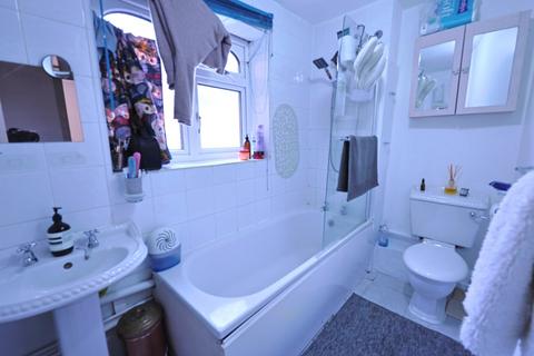 1 bedroom flat for sale, Burrell Close, Edgware, Greater London, HA8