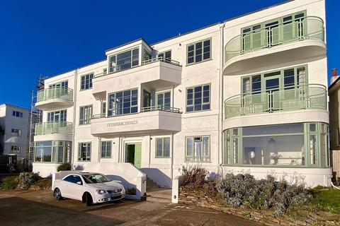 1 bedroom flat for sale, Teynham House, Marine Drive, Saltdean, BN2 8LZ