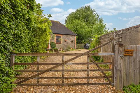 2 bedroom bungalow for sale, East Street, Crawley RH10