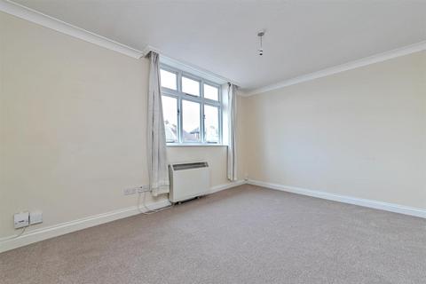 2 bedroom maisonette to rent, 15a Campfield RoadSt AlbansHertfordshire