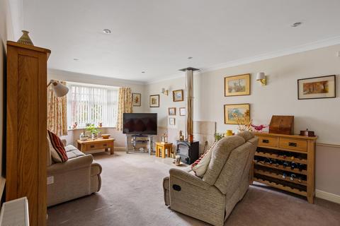 2 bedroom bungalow for sale, Worsley Court, Malton