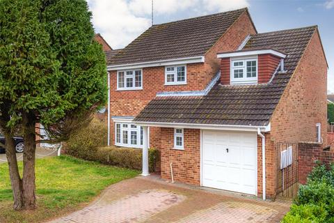 4 bedroom detached house for sale, Hardy Avenue, Hampshire GU46