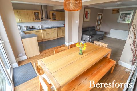 undefined, Sunnyside Gardens, Upminster, RM14