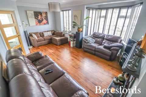 undefined, Sunnyside Gardens, Upminster, RM14