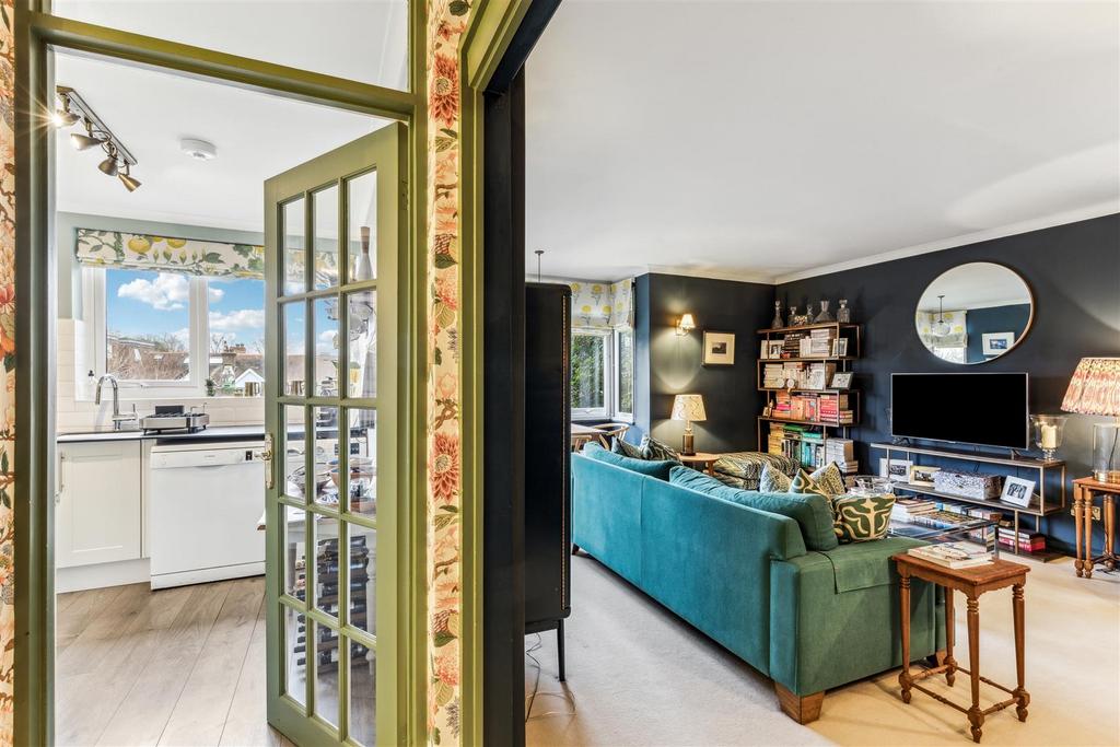 St. Andrews Court, W4 - FOR SALE
