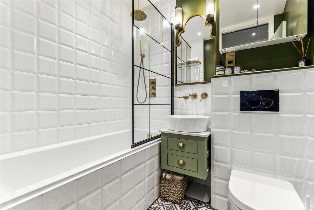 St. Andrews Court, W4 - FOR SALE