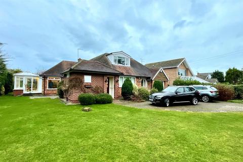 3 bedroom detached bungalow for sale, Digby Road, Rhos On Sea, Colwyn Bay