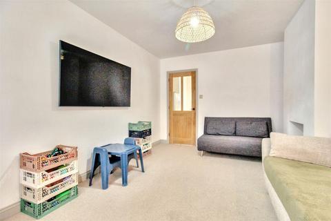 2 bedroom house for sale, Leigh Road, Worthing