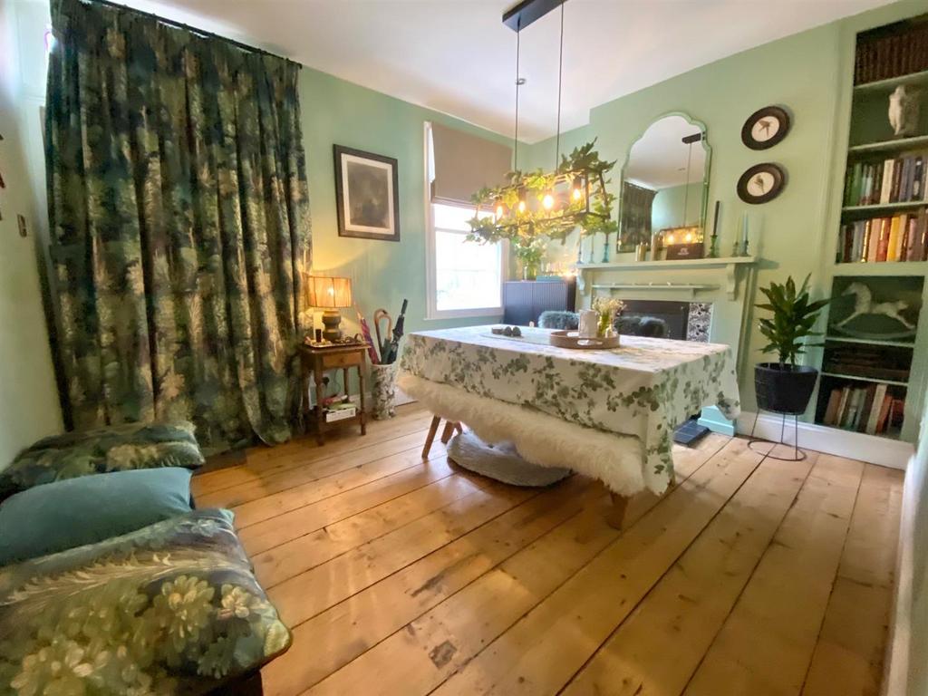 Dining Room.jpg