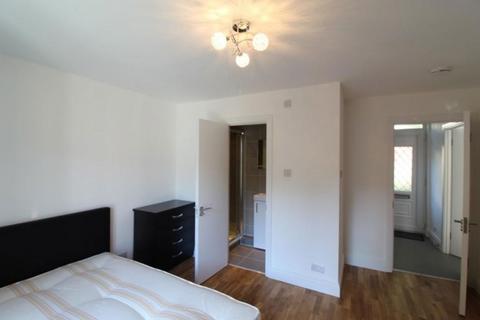 5 bedroom house of multiple occupation for sale, Amhurst Road, Hackney, London, E8 1LL