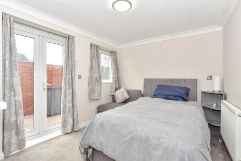 3 bedroom semi-detached house for sale, Mavis Crescent, Havant, Hampshire