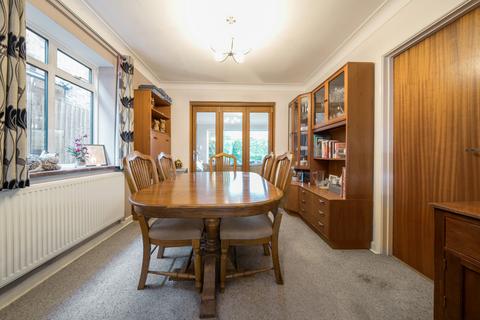 49 Warren Road, Ickenham, Uxbridge, UB10 8AD