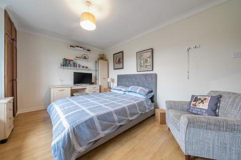 49 Warren Road, Ickenham, Uxbridge, UB10 8AD
