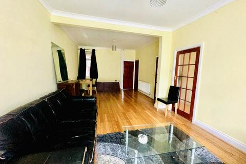 76 Abbotts Road, Southall, UB1 1HU