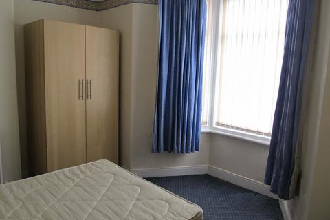 2 bedroom ground floor flat to rent, Balmoral Terrace, Tyne and Wear NE6