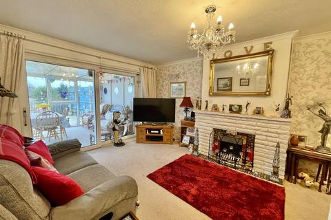 3 bedroom chalet for sale, Valley Close, Newhaven