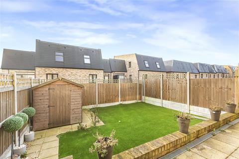 3 bedroom terraced house for sale, Minotaur Drive, Barnet, EN5