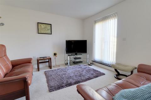 3 bedroom semi-detached house for sale, Steeplechase Close, Cheltenham