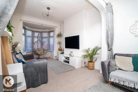 3 bedroom end of terrace house for sale, Blythswood Road, Birmingham B11