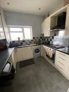 2 bedroom property to rent, Western Road, Bexhill