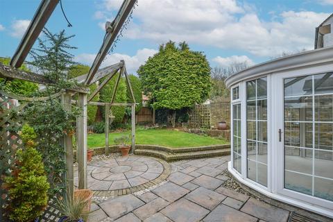 3 bedroom detached house for sale, Mascalls Lane, Brentwood