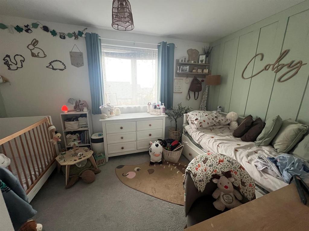 9 crystal cresent bed 2.jpg