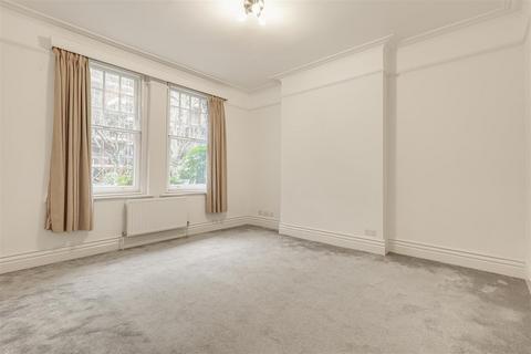 3 bedroom flat to rent, Riverview Gardens, London