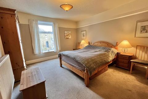 3 bedroom terraced house for sale, Queen Street, Hadfield, Glossop