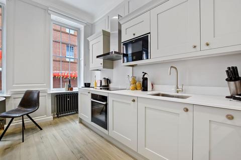 1 bedroom serviced apartment to rent, Gerrard Place, London W1D