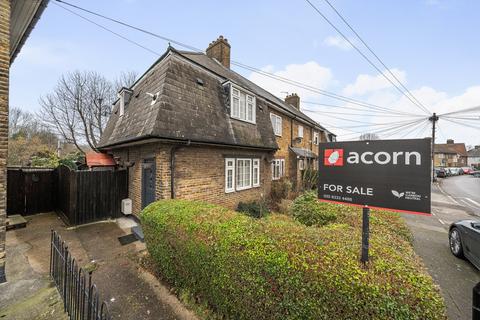 2 bedroom end of terrace house for sale, Grangemill Road, London