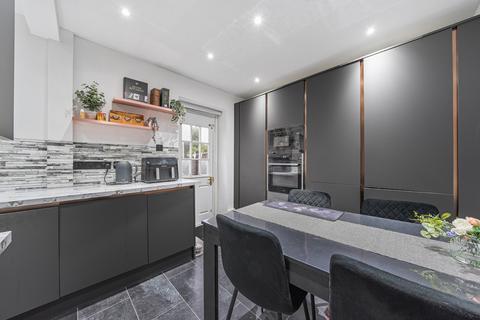 30 Grangemill Road, London, SE6 3JY