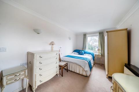 1 bedroom apartment for sale, Oakdene Close, Pinner, Middlesex