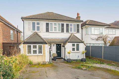 4 bedroom detached house for sale, Ember Lane, East Molesey KT8