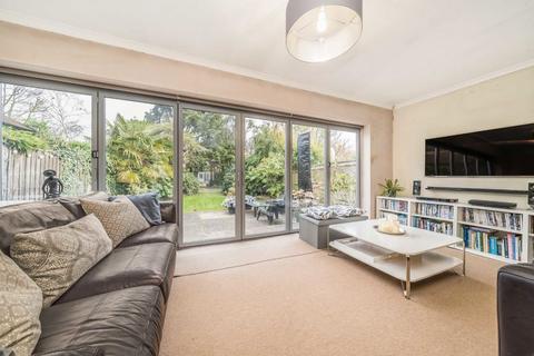 4 bedroom detached house for sale, Ember Lane, East Molesey KT8