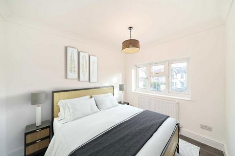 3 bedroom detached house for sale, Hook Road, Surbiton KT6