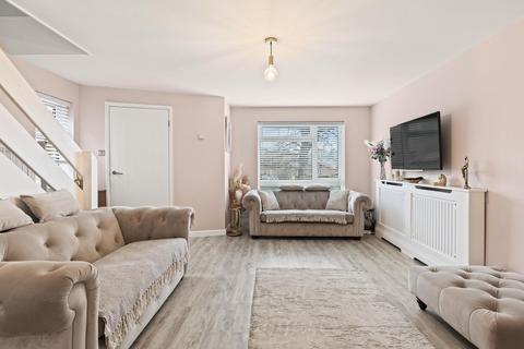 42 Cavalier Way, East Grinstead, RH19 4SE