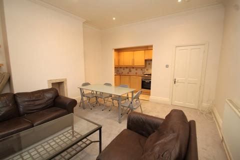 2 bedroom flat to rent, Westfield Terrace, Leeds, West Yorkshire, LS7