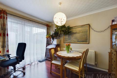 40 Elmside, New Addington, Croydon, CR0 9DU